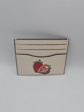 Coach Cream & Red Strawberry Logo Leather 4 Slot Card/ID Holder (NWOT)✨️🍓✨️